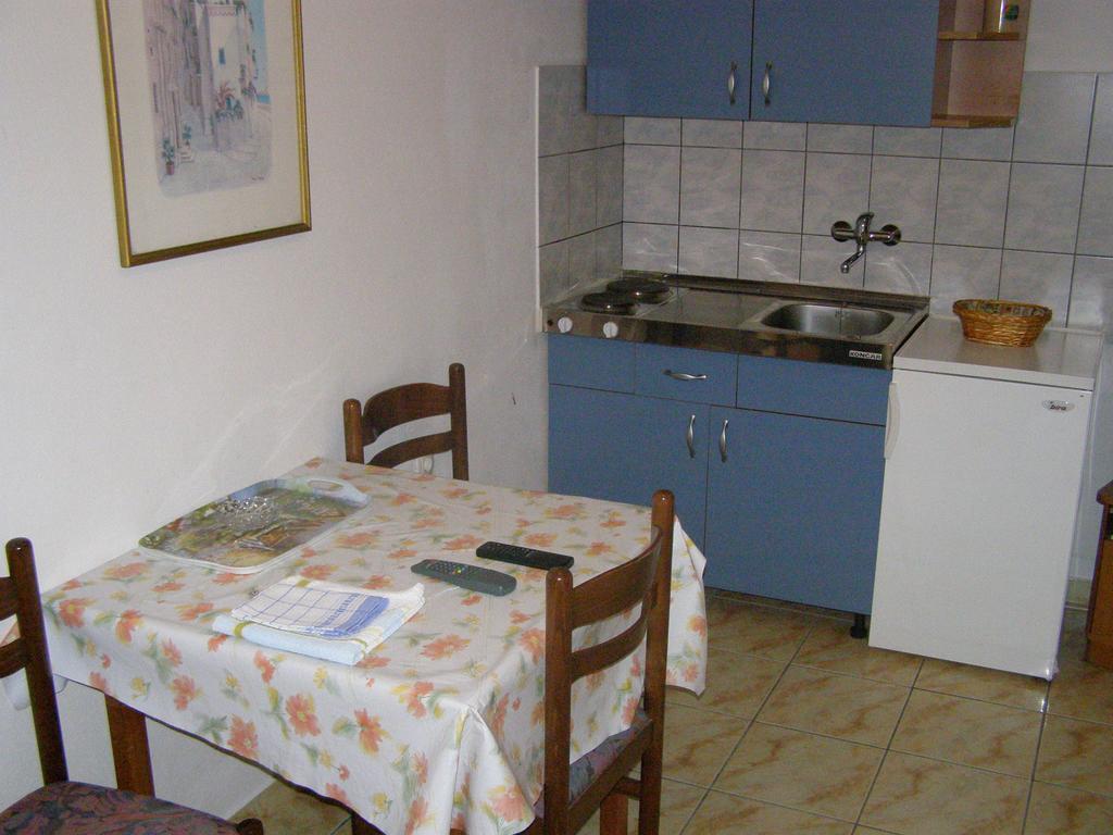 Apartments Kesic Barbat na Rabu Pokój zdjęcie